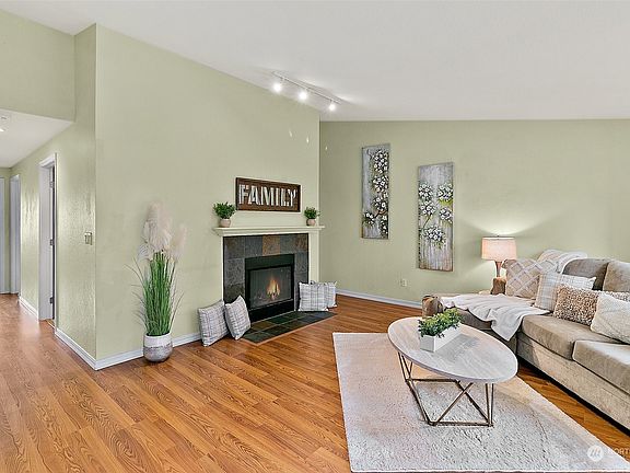 5th image of 1780 W Sunn Fjord Ln APT E305