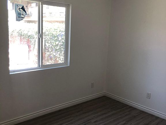 4th image of 321 S Avenue 56
