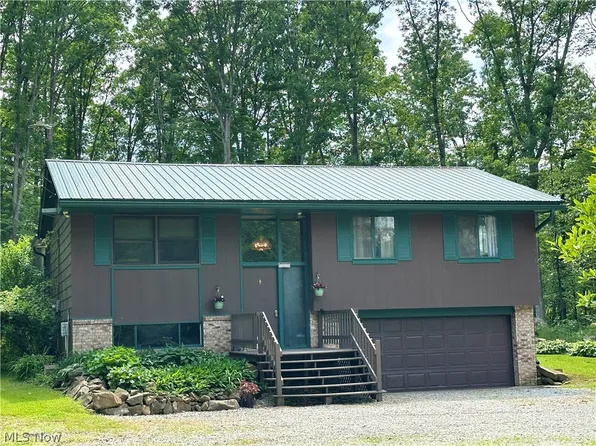 8484 Whipporwill Rd, Ravenna, OH 44266