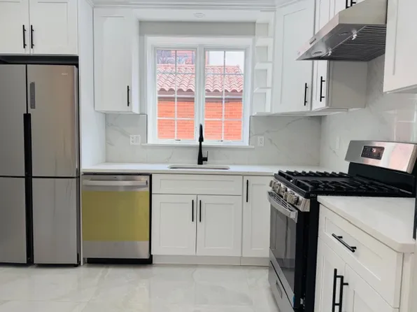 3524 215th Pl #1, Bayside, NY 11361