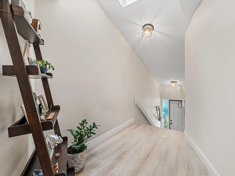 3006 Black Oak Ct #3006 — Photo 4