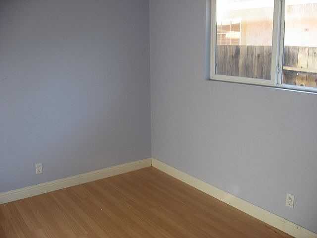 2nd image of 458 Jacey St