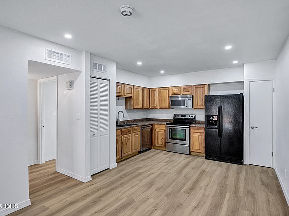 4th image of 720 S Dobson Rd Unit 39