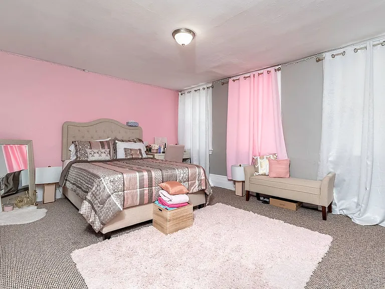 1411 Bingham St — Photo 7