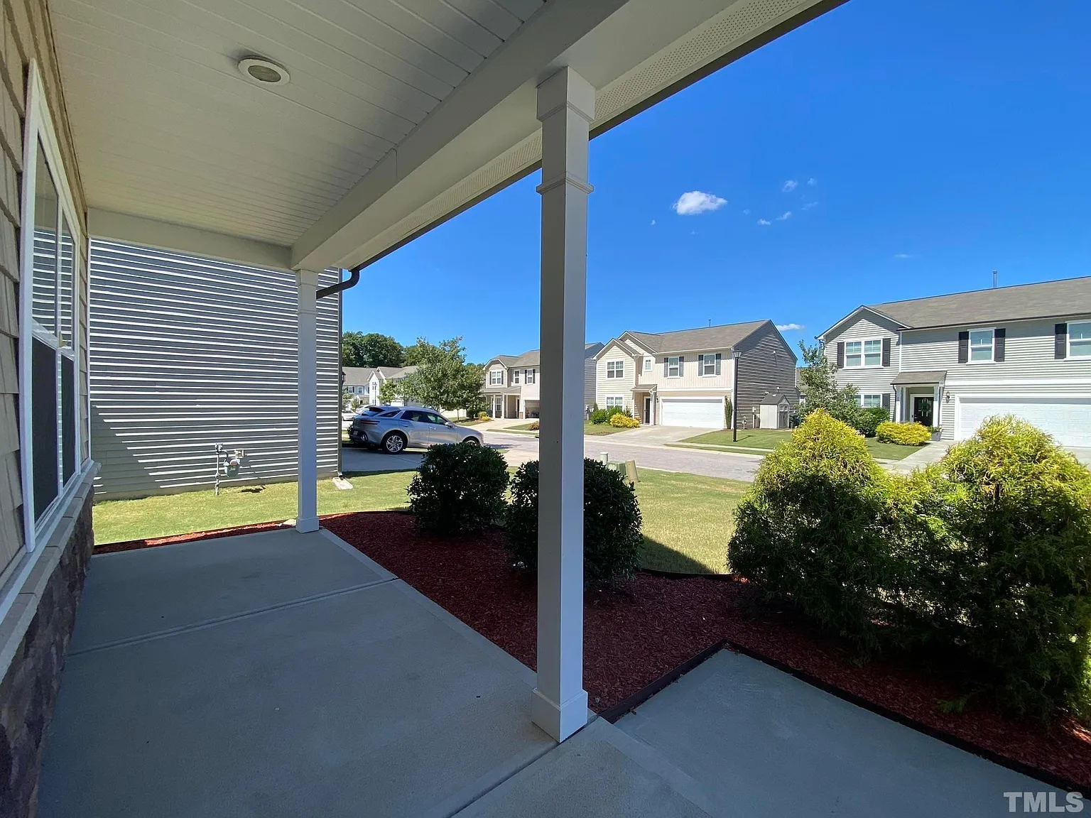 5 bed, 3.0 bath, 2800 sqft, $2,450 — Photo 3