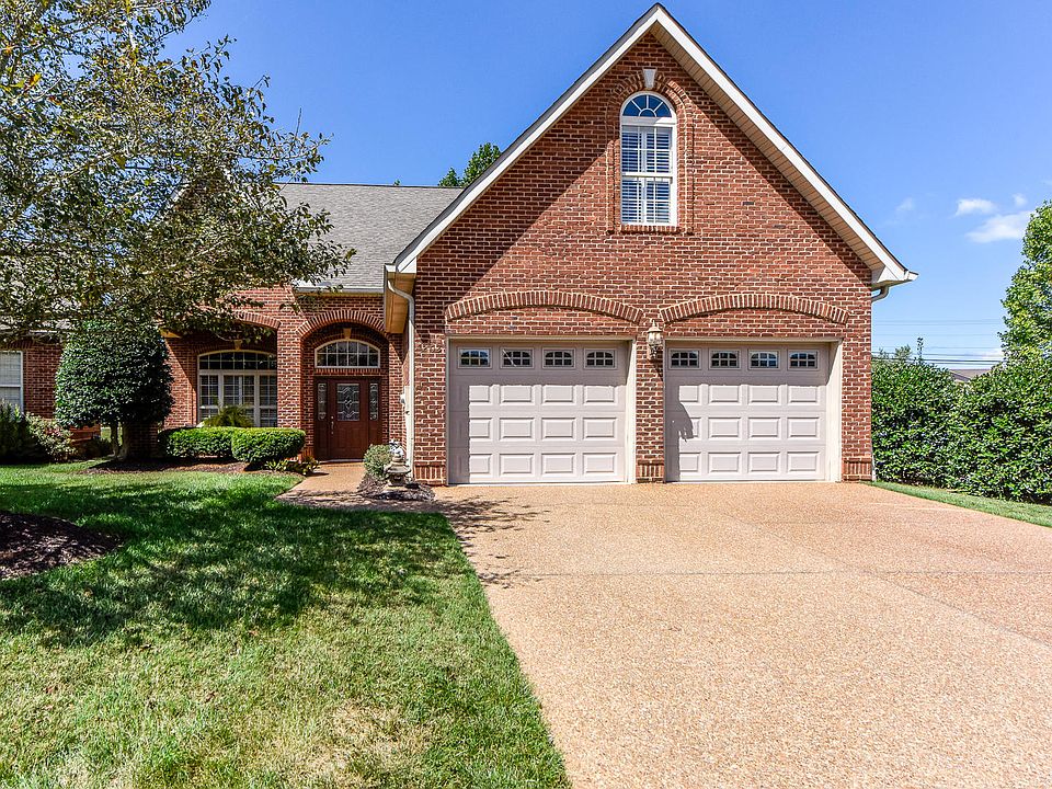 1st image of 203 Savannah Park Dr