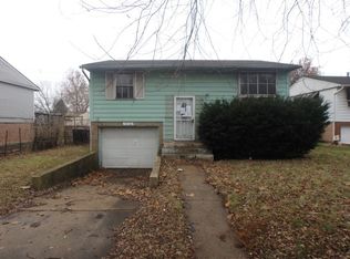 13136 S Eberhart Ave, Chicago, IL 60827