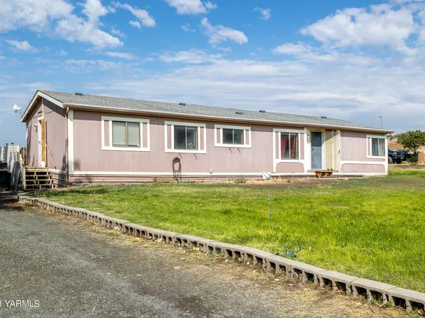 720 Prairie Rd, Moxee, WA 98936