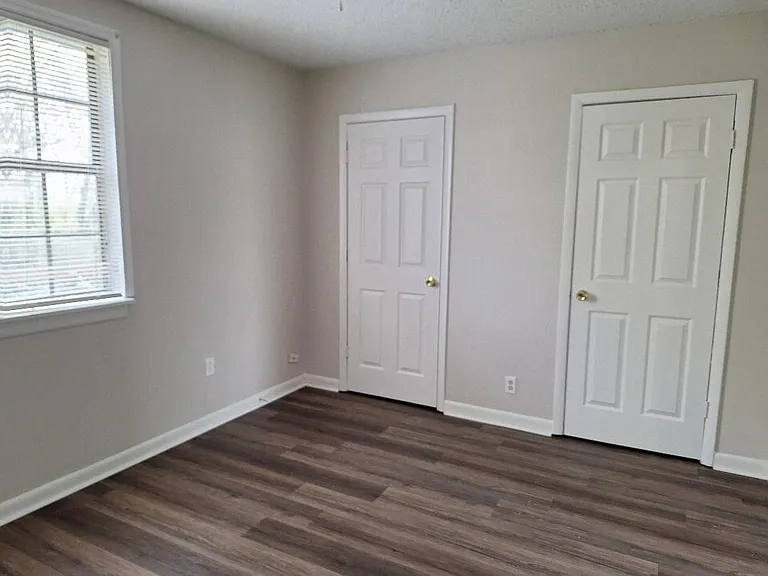 1005 Forest Ridge Ct — Photo 6