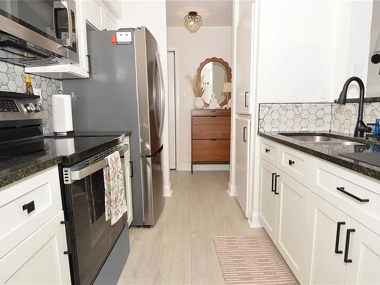 8714 Mallard Reserve Dr #201 — Photo 8