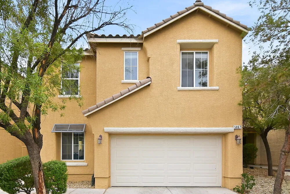 4 bed, 2.5 bath, 1541 sqft, $2,100 — Photo 1