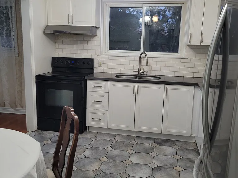 229 Chartland Blvd S — Photo 3