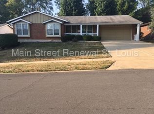 3540 Parc Chateau Ln, Florissant, MO 63033
