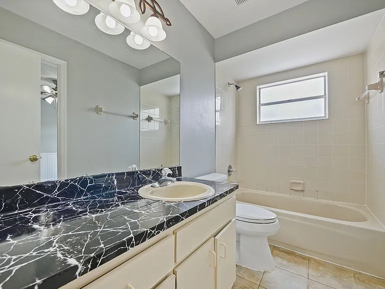 750 Olympic Cir — Photo 15