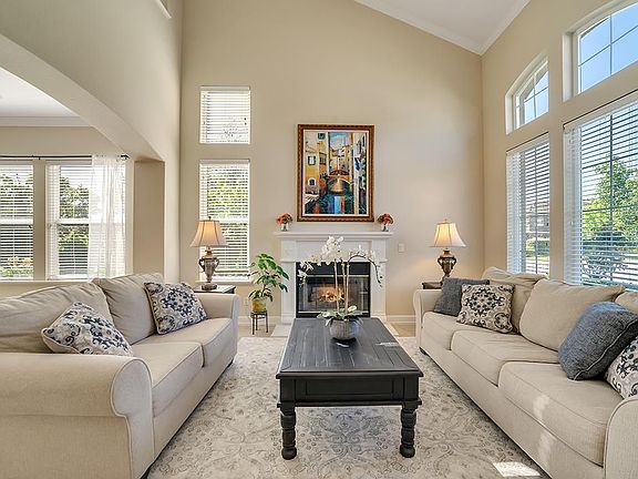 3rd image of 18325 San Carlos Way