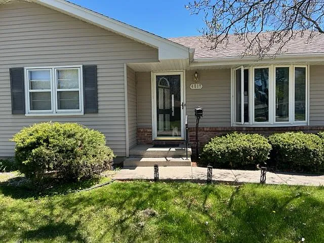 4817 Lawnwoods Dr — Photo 1