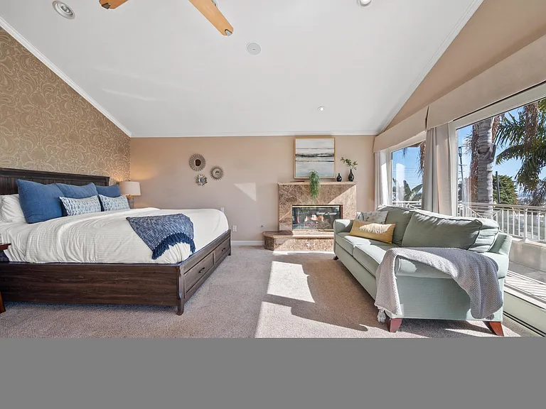 1542 Monmouth Dr — Photo 19