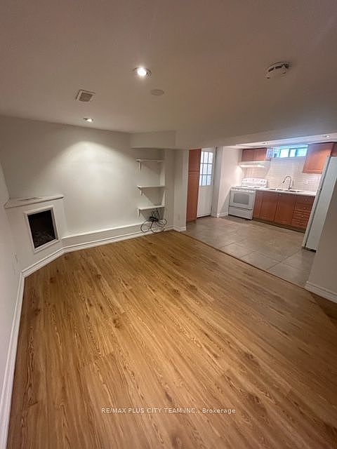 1st image of 686 Sammon Ave #Basement