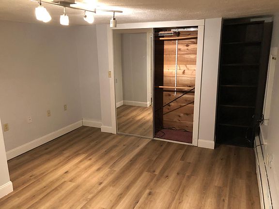 3rd image of 19 E Main St APT 3