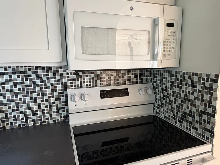 135 Morningview Dr — Photo 8