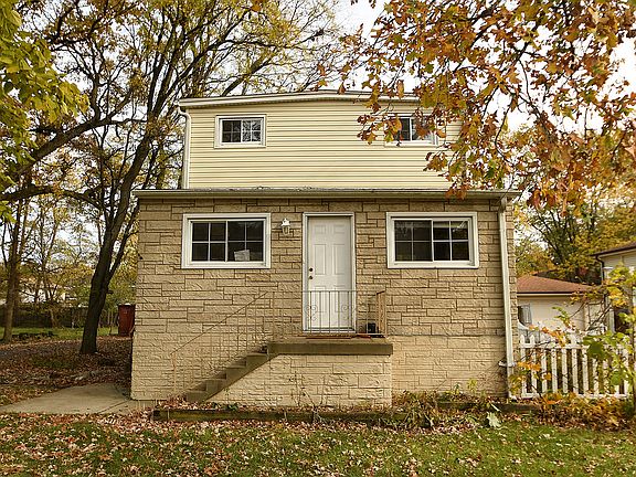 2nd image of 16131 Grove Ave