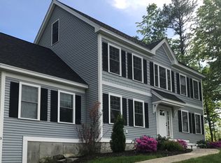 61 Ridgecrest Dr, Greenland, NH 03840