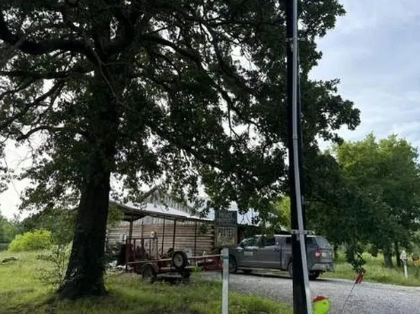 305 N Depot St, Ladonia, TX 75449