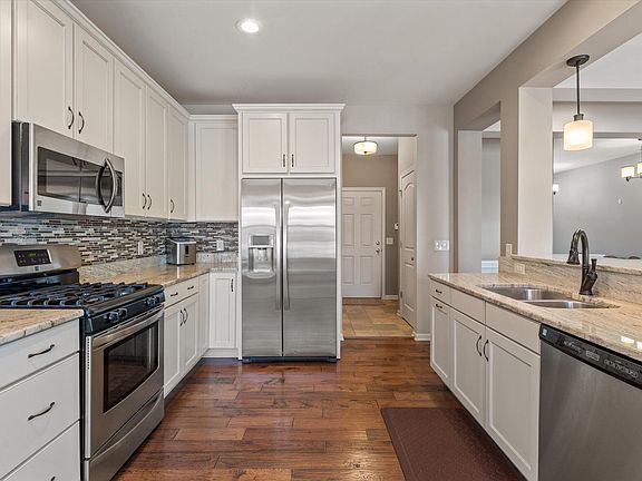 4th image of 628 Wynding Oaks