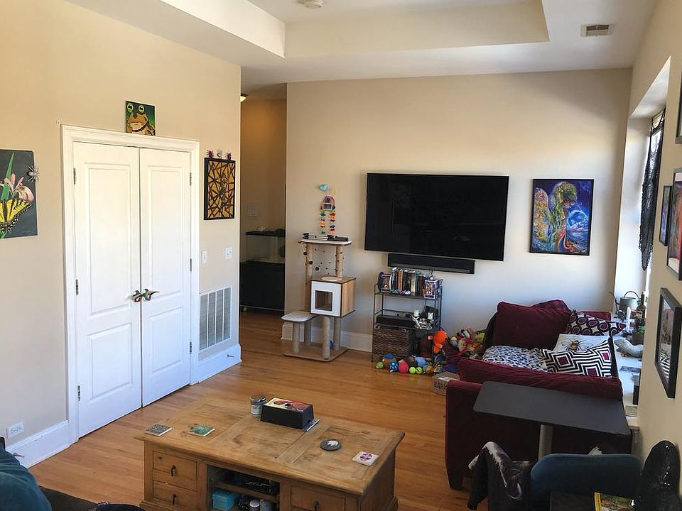 1st image of 1139 W Leland Ave #2
