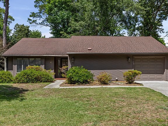4th image of 4 Birkdale Ct E