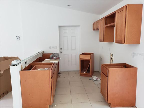 4th image of 1516 Dufferin Ave