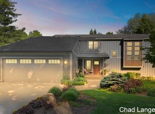 4079 65th St, Holland, MI 49423