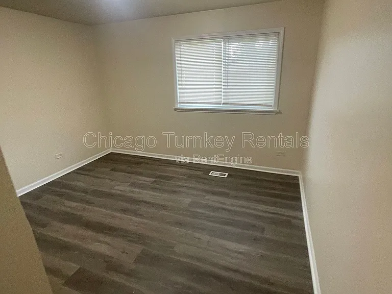 3900 171st St — Photo 23