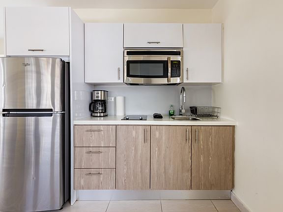 4th image of 1408 Calle Aldea #4A