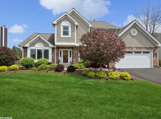 1099 Berkshire Ln, Barrington, IL