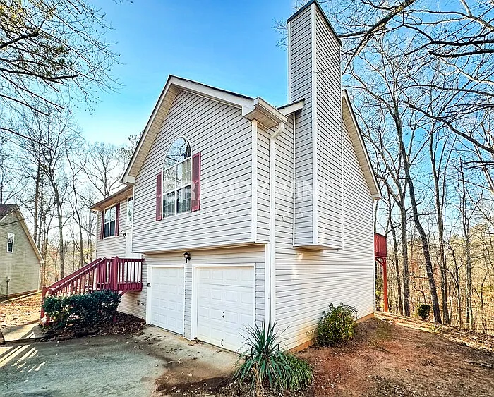 Building Photo - 4599 White Rd