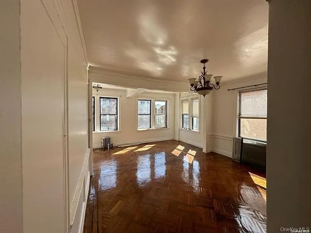 3 bed, 1.0 bath, 1320 sqft, $3,700 — Photo 2