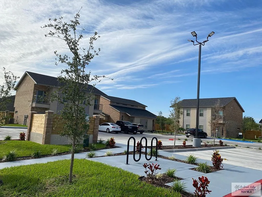 2 bed, 2.5 bath, 1247 sqft, $1,500 — Photo 4