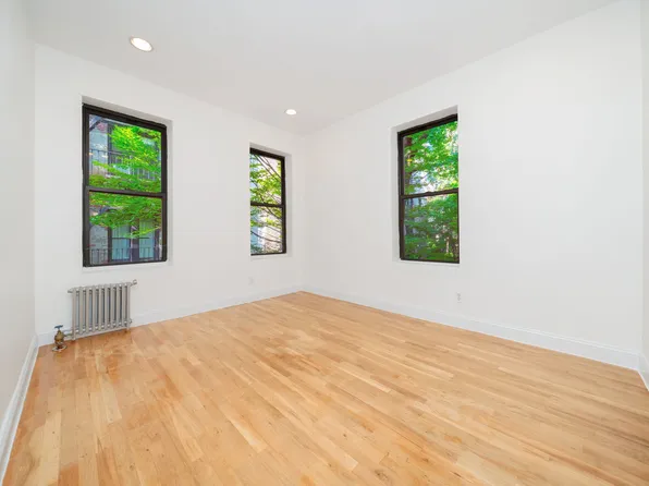 128 West 13th Street image 1 of 9
