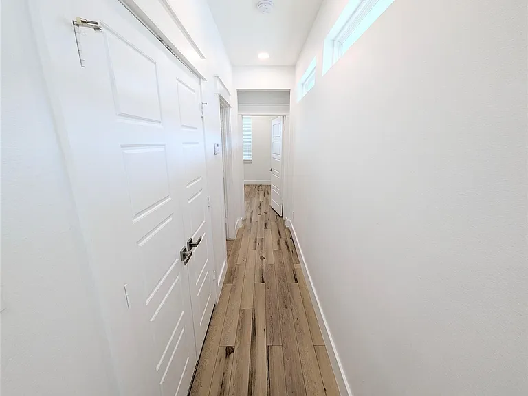 4913 Fisk St — Photo 18