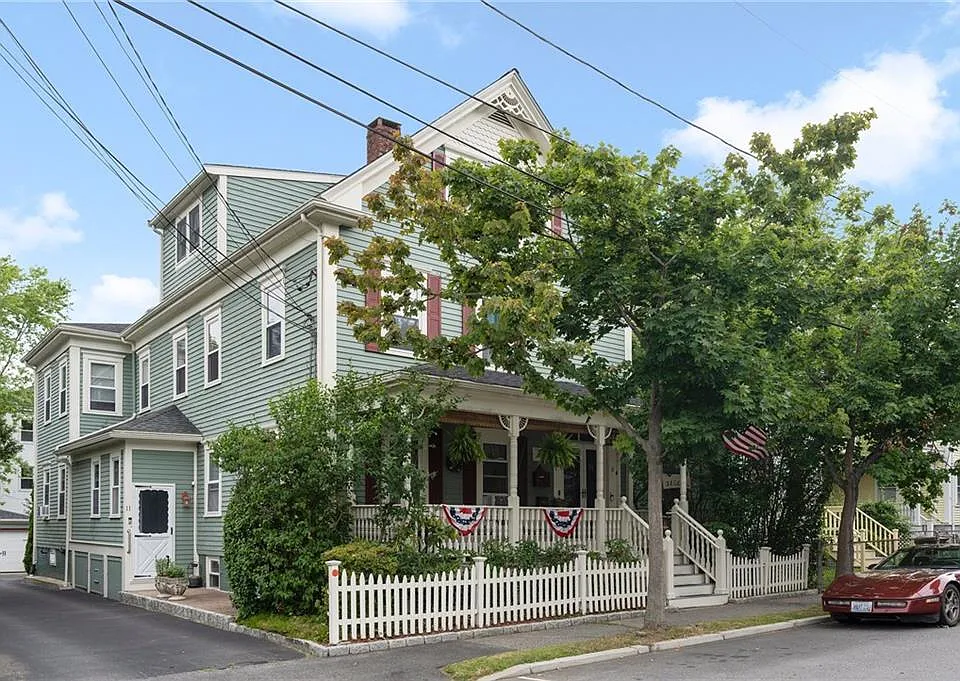 11 Lincoln Ave #3