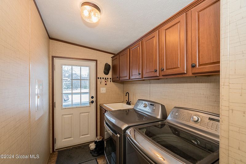 3rd image of 270 Hall Hill Road