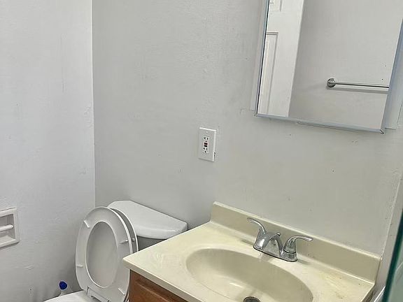 3rd image of 5206 & 5208 Thurman Way #5206
