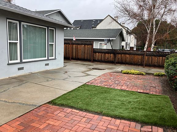 2nd image of 81 Loyola Ave #81