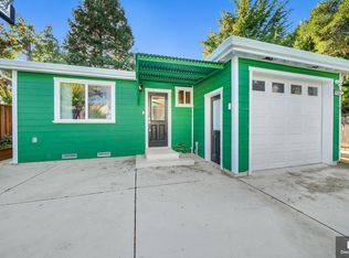 215 Arundel Rd #A, Burlingame, CA 94010