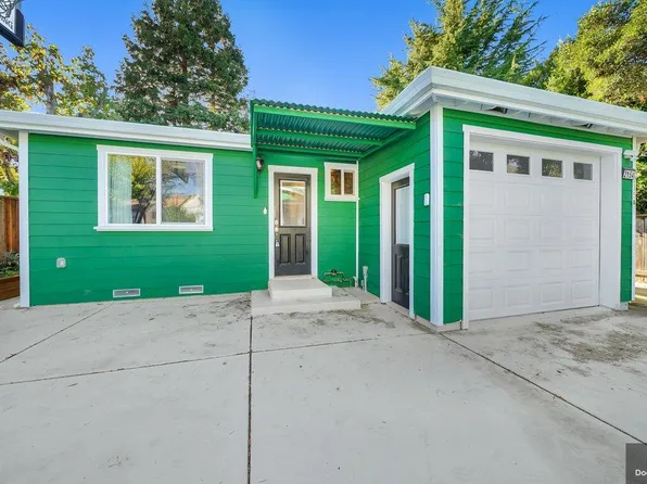 215 Arundel Rd #A, Burlingame, CA 94010