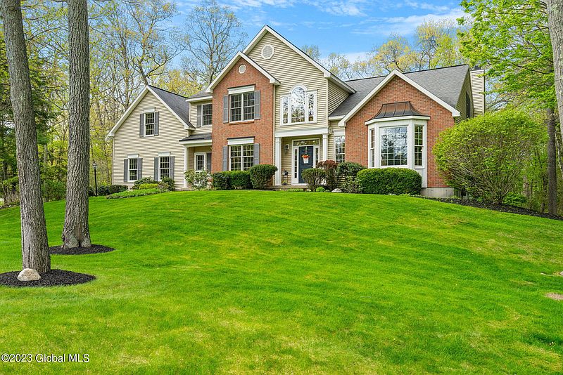 2nd image of 82 E Claremont Drive