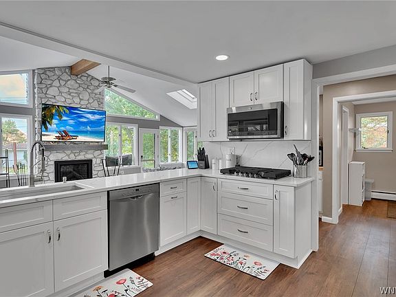 4th image of 9230 Valley Stream Rd