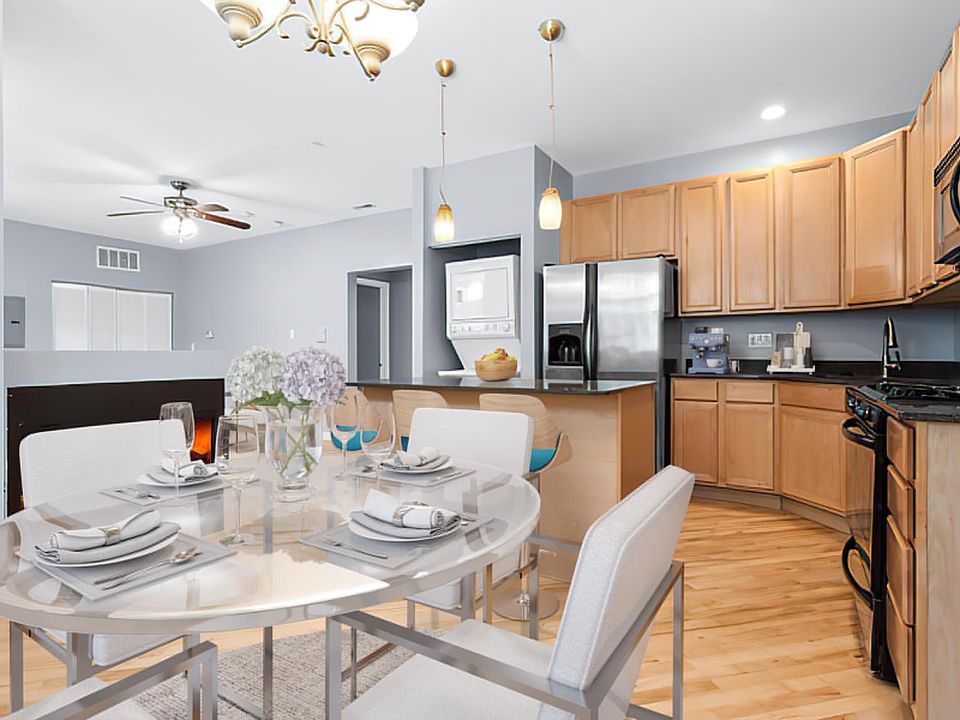 1st image of 3222 W Beach Ave #1F