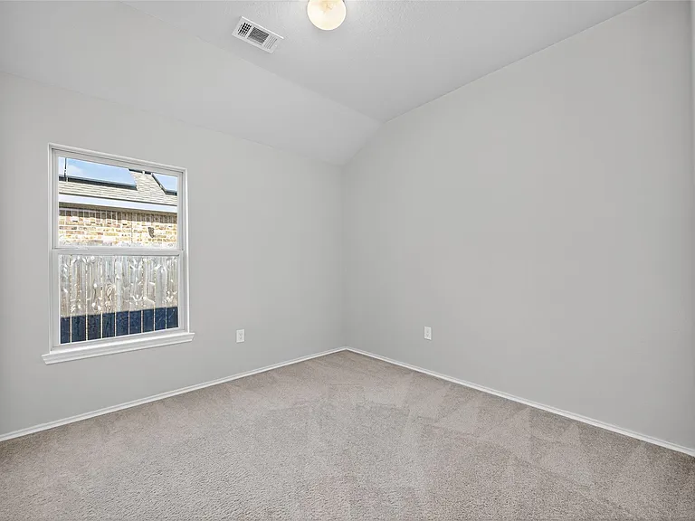 15171 Willow Tree Ln — Photo 32